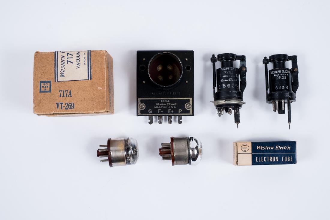 6 Western Electric Accessories incl Oscillators (1 of 1)