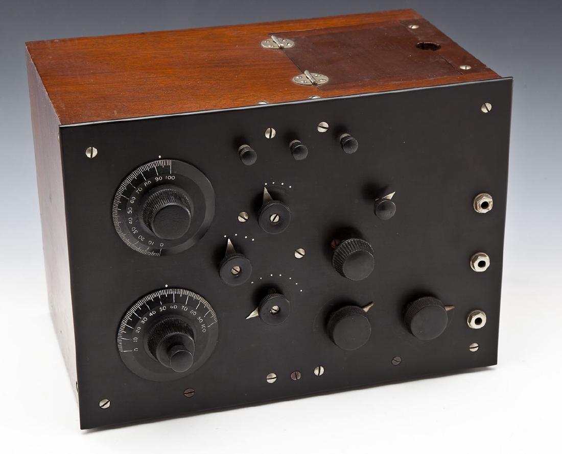 Early 3 Tube Radio (1 of 4)