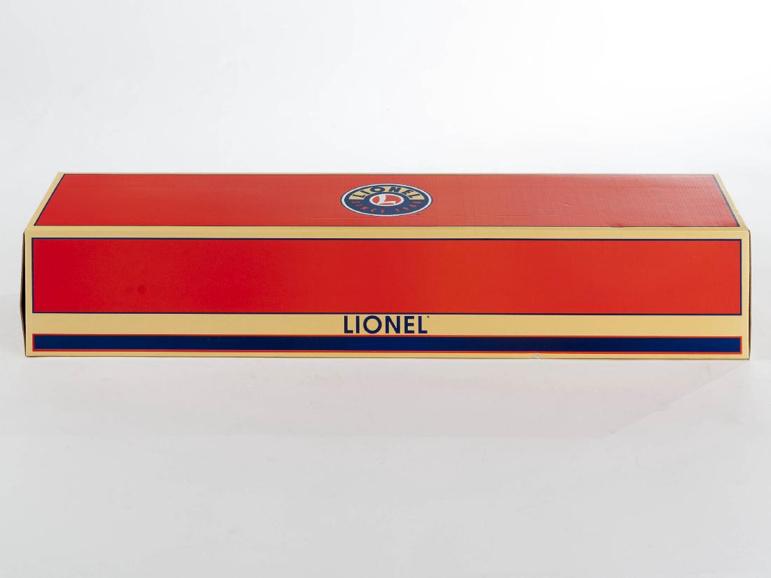 Lionel PA Centipede A Diesel Loco 5821 in OB (1 of 2)