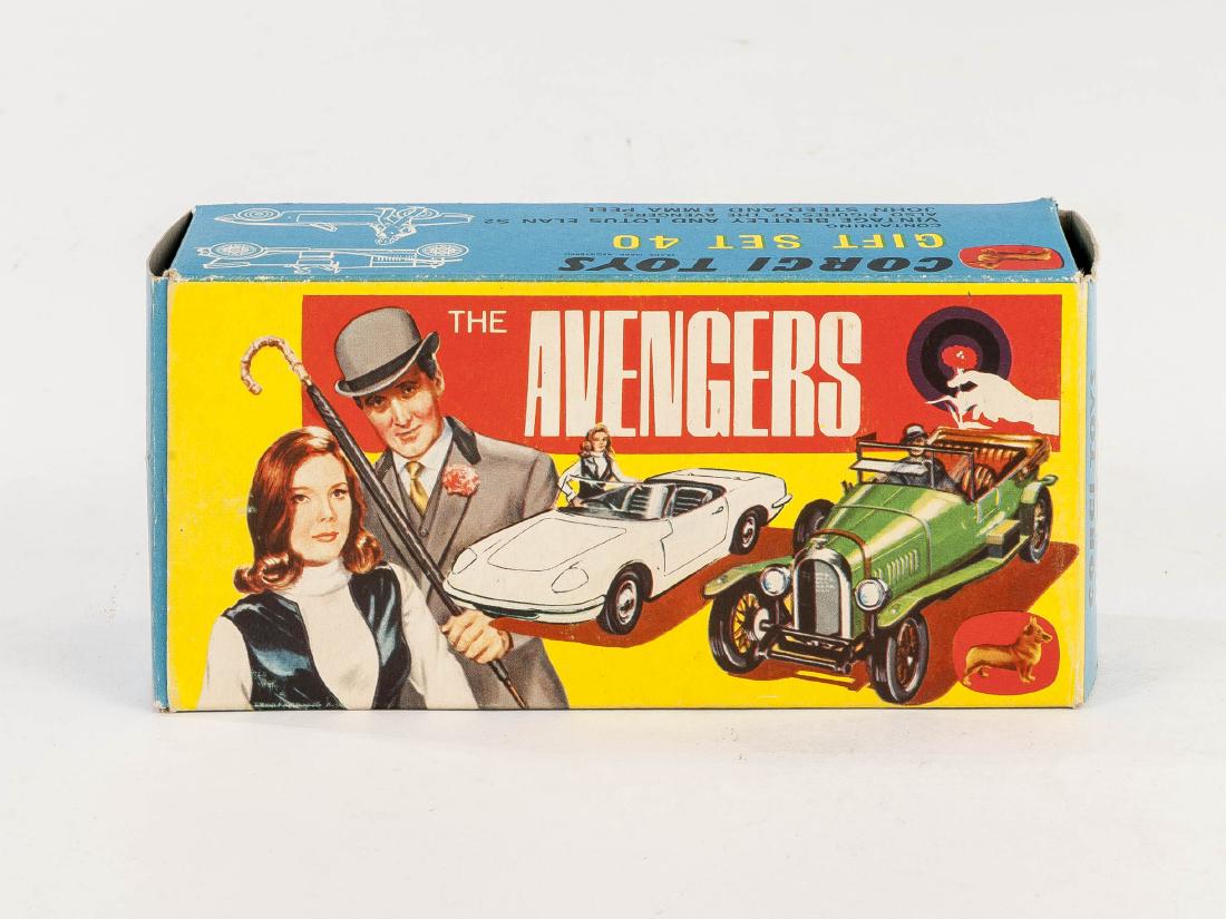 1966 Avengers Corgi Toys No. 40 Gift Set in OB (1 of 2)