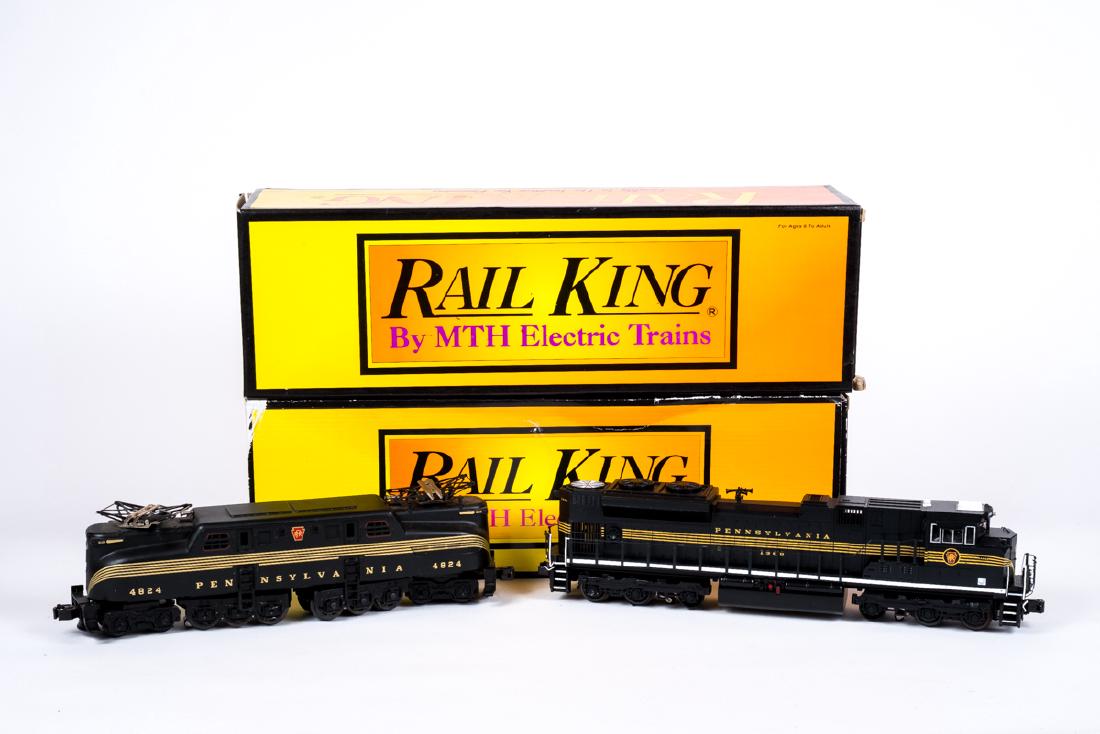 2 RailKing Pennsylvania Locomotives (1 of 4)