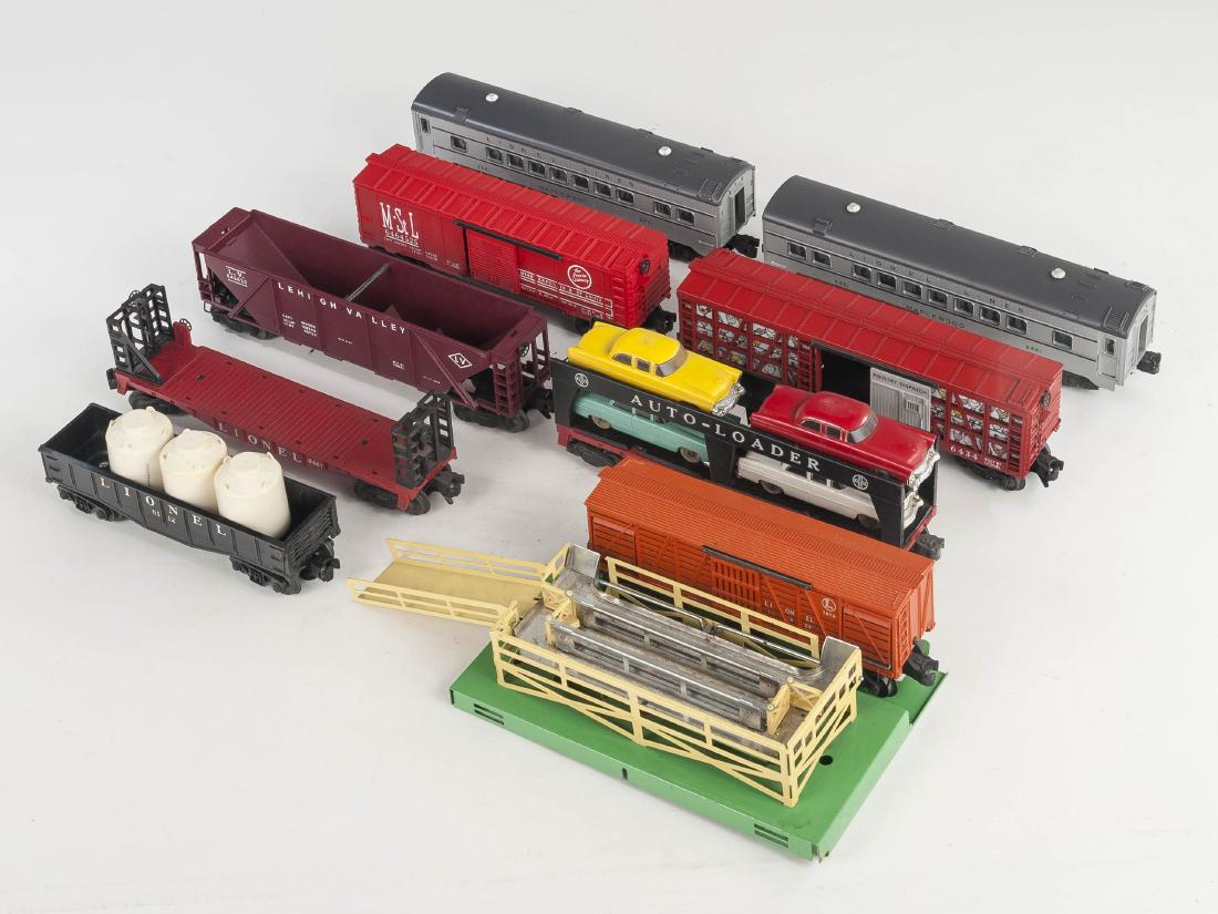 9 Lionel Freight Cars in OBs (1 of 2)
