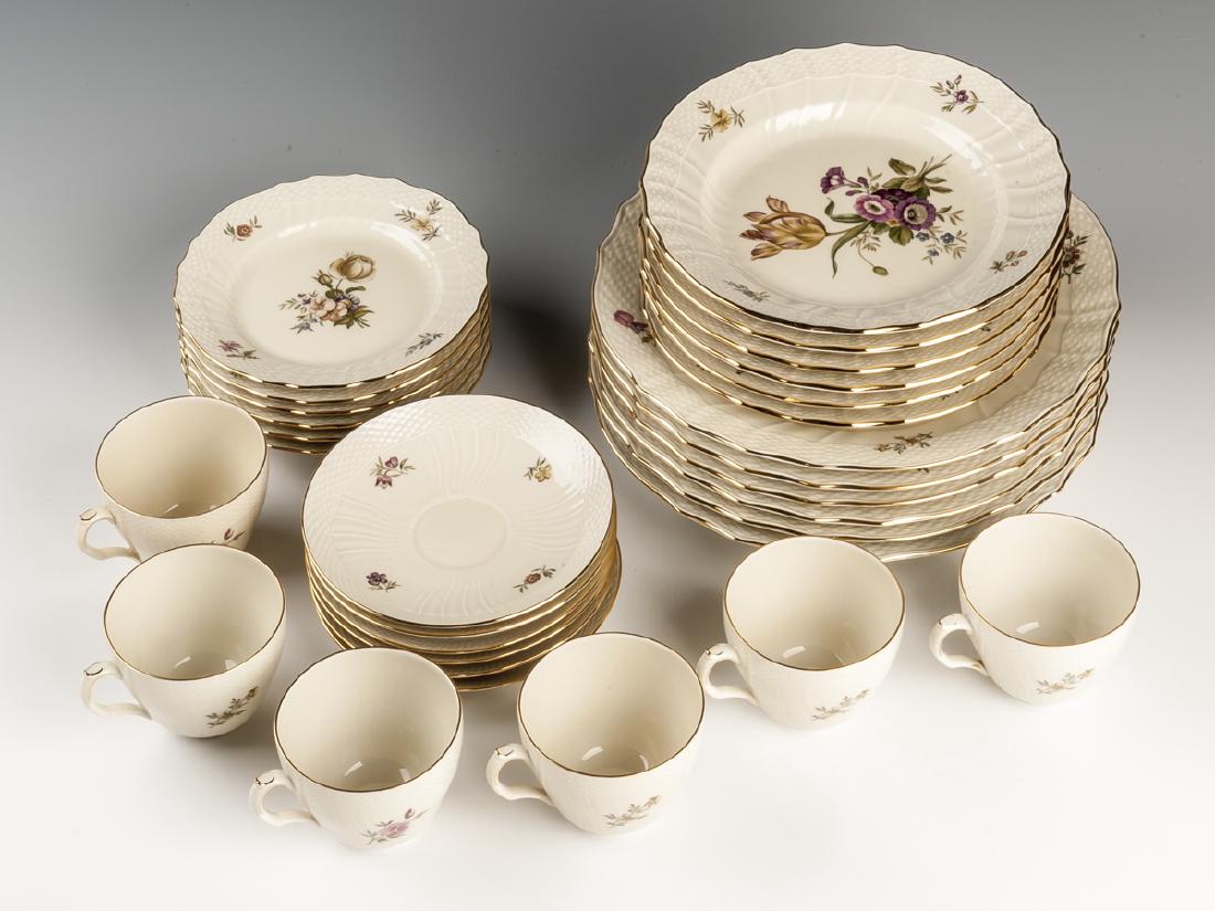 30 Pcs Royal Copenhagen Frijsenborg China (1 of 2)