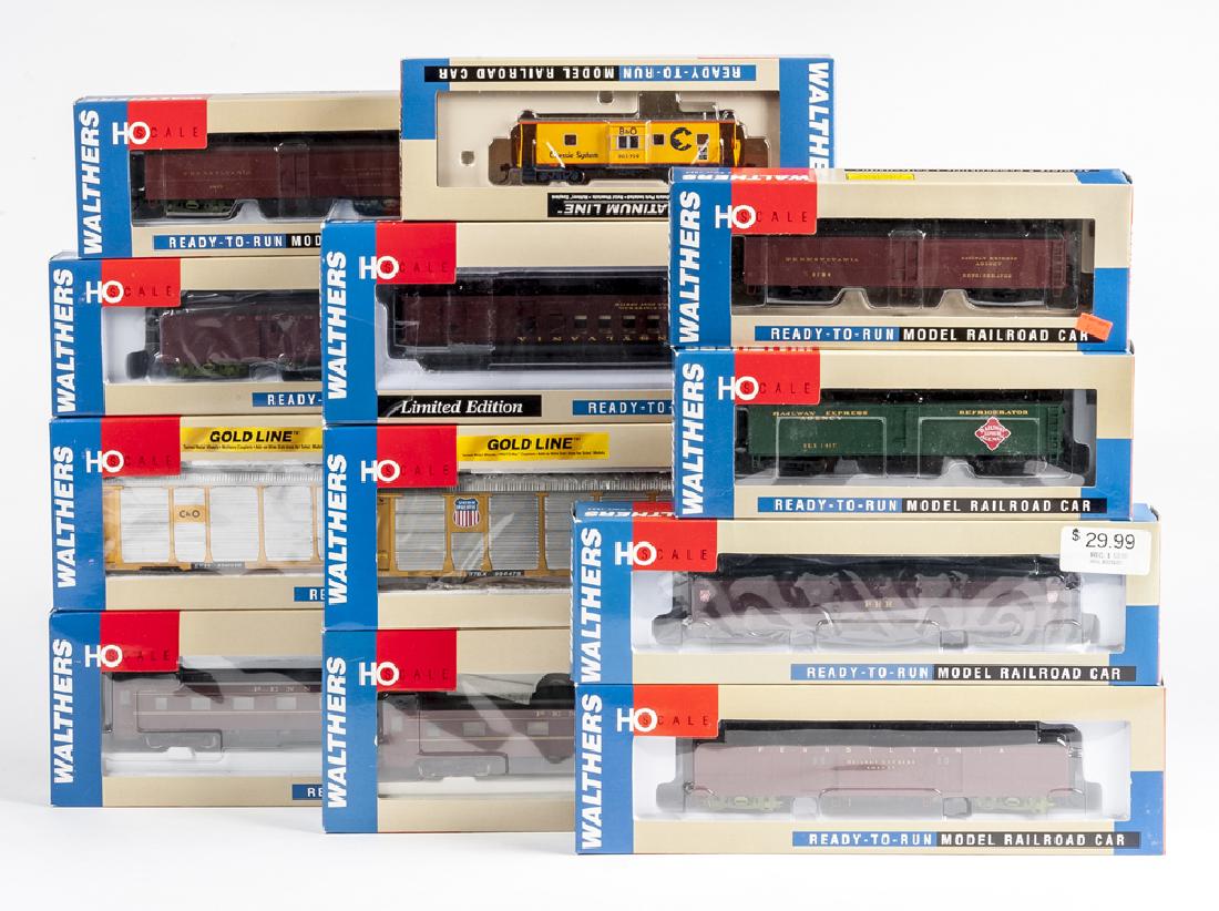 12 Walthers Cars in OBs incl Gold Line (1 of 2)