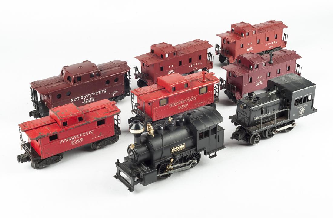 8 Lionel Switchers & Cabooses (1 of 2)