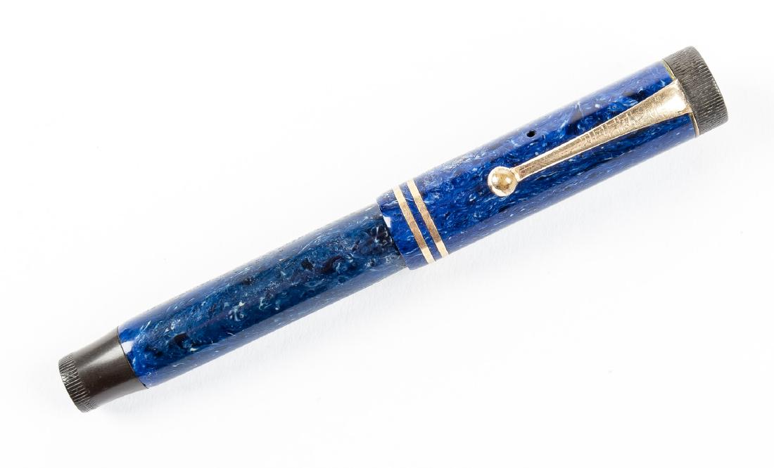 Parker Duofold Jr. Fountain Pen: DESCRIPTION: Parker Duofold Jr. fountain pen. Marked "Duofold Jr. Geo. S. Parker Fountain Pen Janesville Wis. Lucky Curve U.S.A Pat. 4-25-11". MEASUREMENTS: 4-1/2". CONDTION: Minor surface wear.