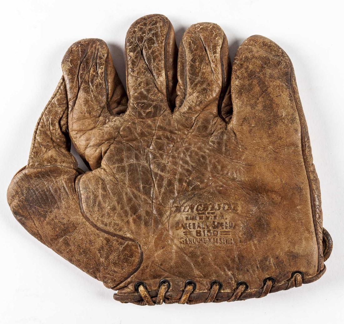 1920s Winchester 1" Web Baseball Glove (1 of 5)