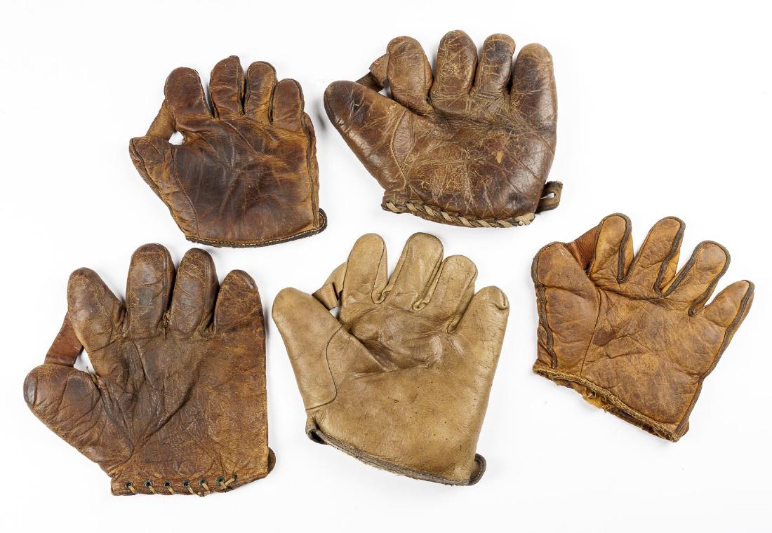 5 1910 & 1920's 1" Web Gloves Incl Hutch (1 of 6)
