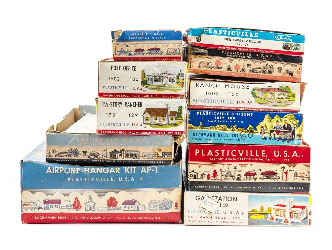 11 Bachmann Plasticville Models in OBs (1 of 3)