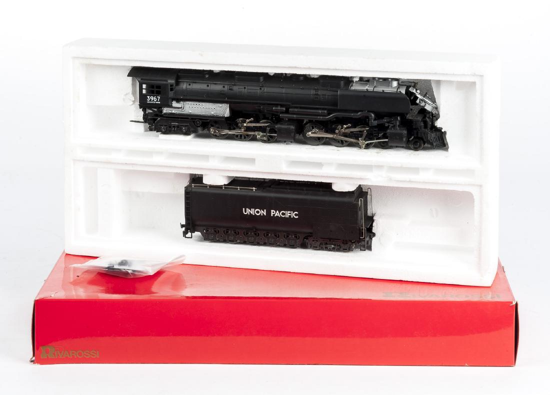 Rivarossi 4-6-6-4 Challenger U.P. 3967 in OB (1 of 2)