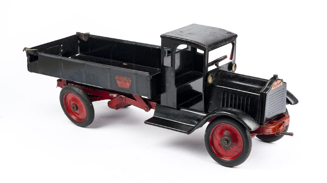 Pressed Steel Keystone Crank Dump Truck (1 of 7)