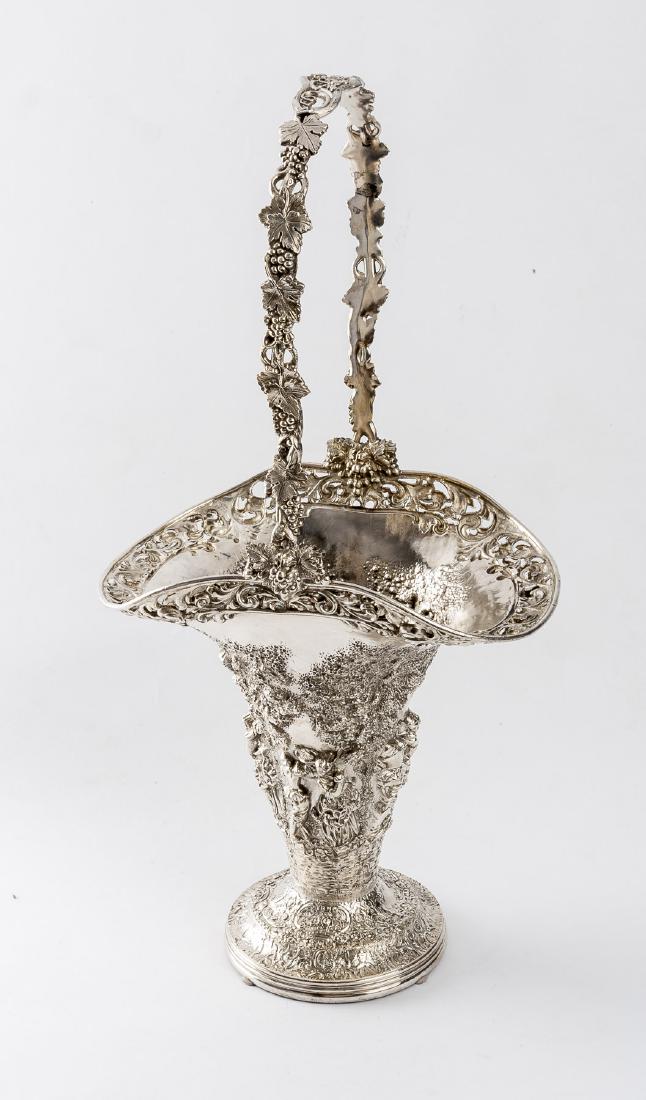 Large Barbour Silver Plated Repousse Basket (1 of 2)