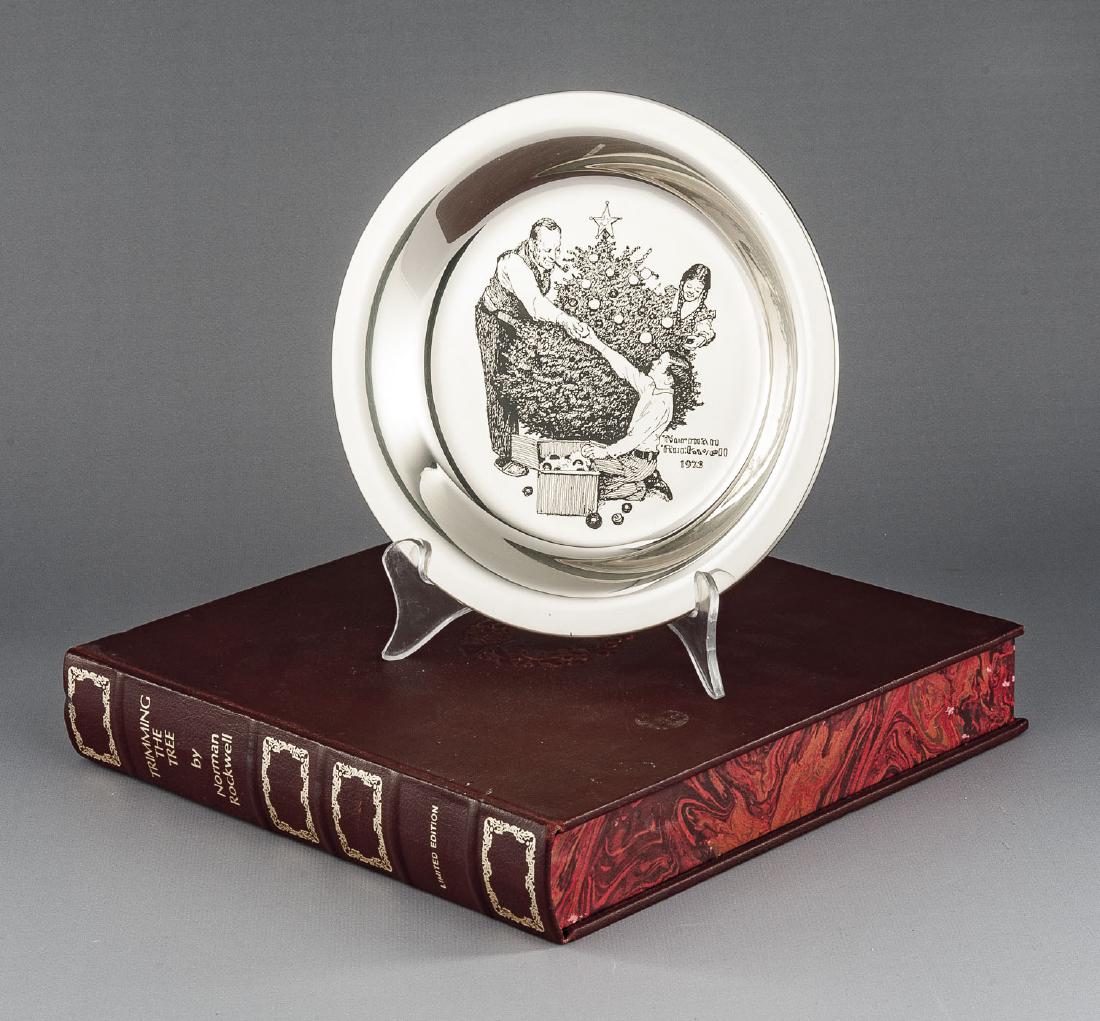 Norman Rockwell Trimming The Tree Christmas Plate (1 of 3)