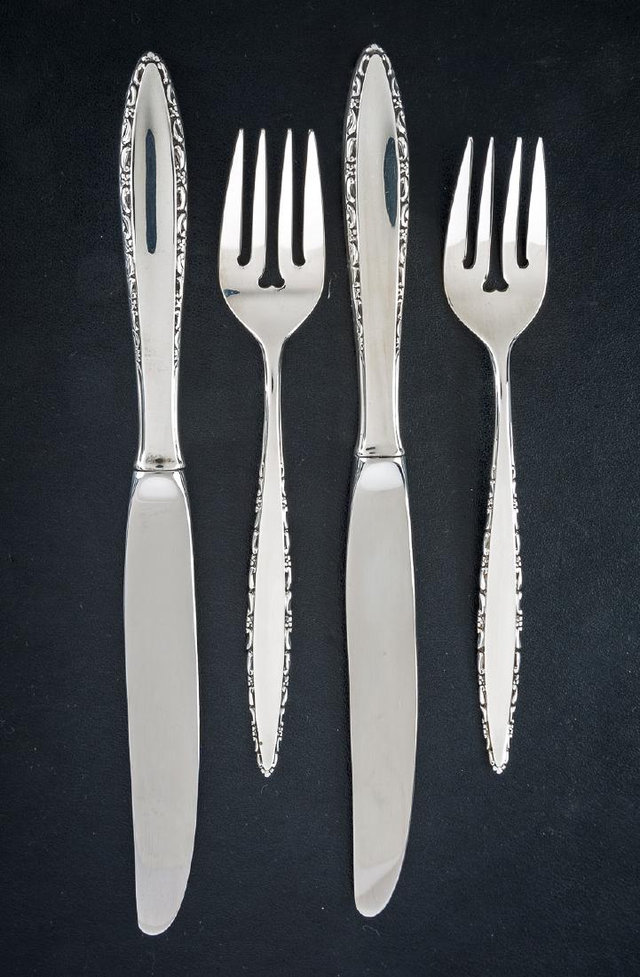 8 Pcs Lunt Lace Point Sterling Flatware (1 of 4)