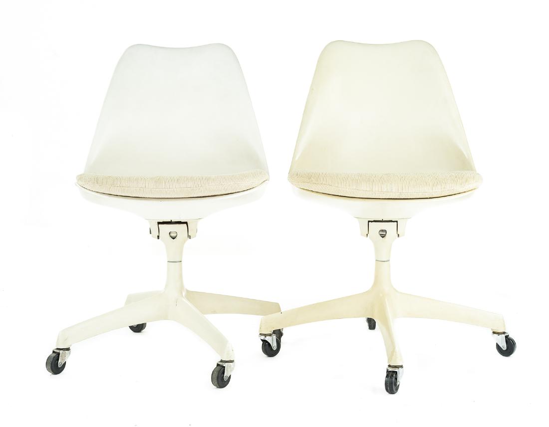 Pair of Mid-Century Tulip Chairs on Wheels (1 of 11)