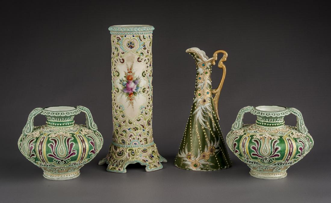 4 Pcs Moriage Porcelain Incl Vases & Ewer (1 of 11)