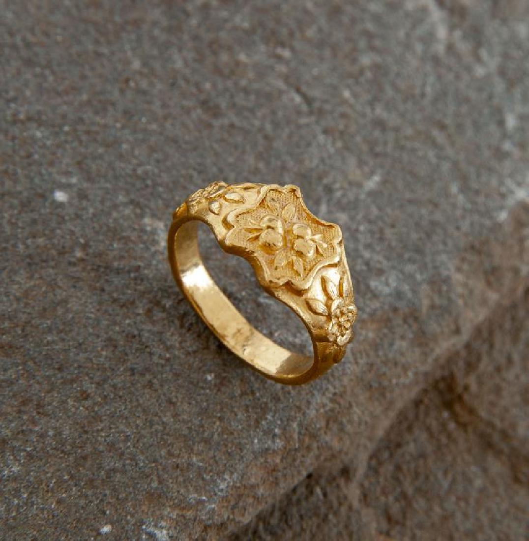 22K Floral Ring (1 of 2)