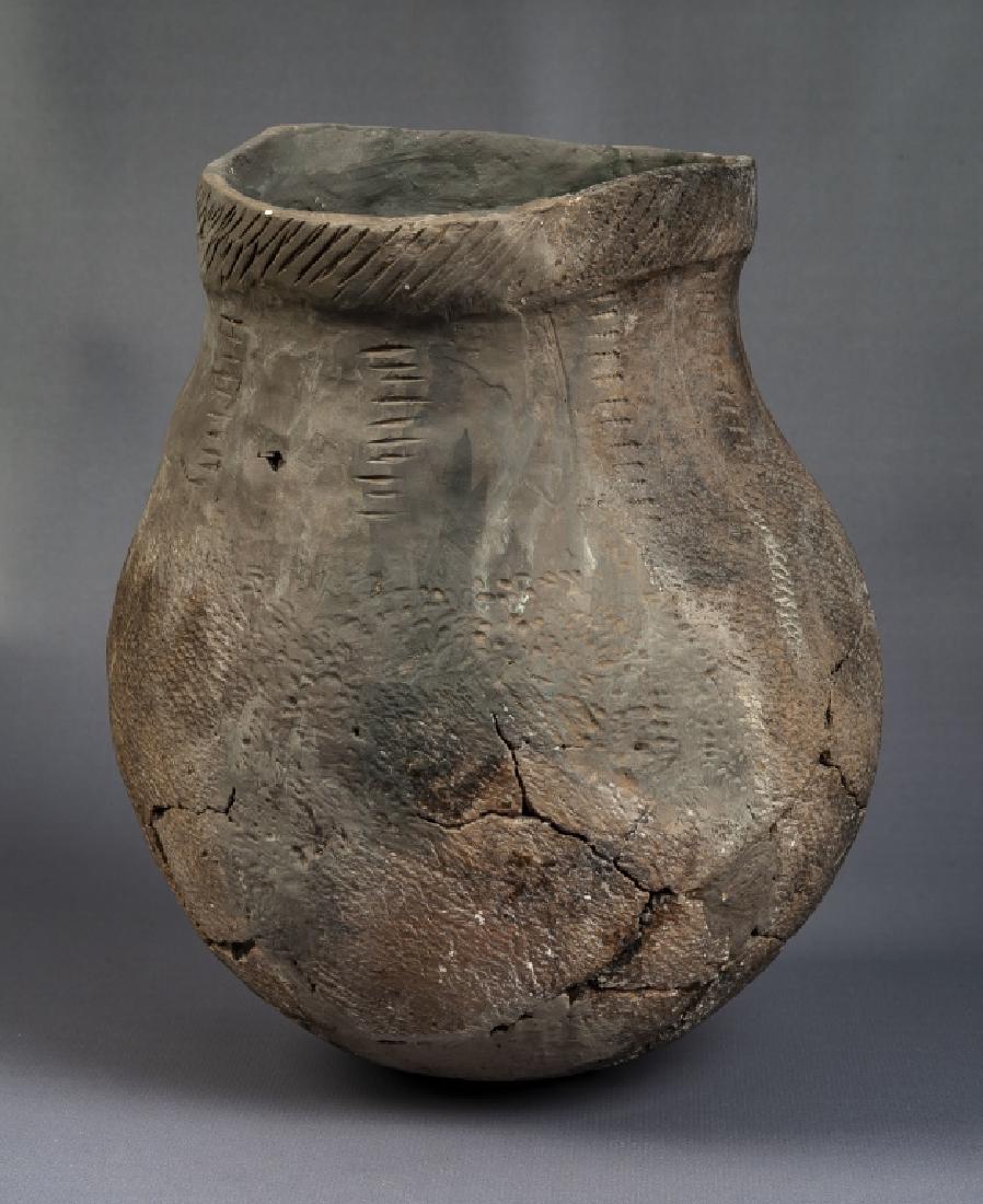 Iroquoian Pottery Vessel