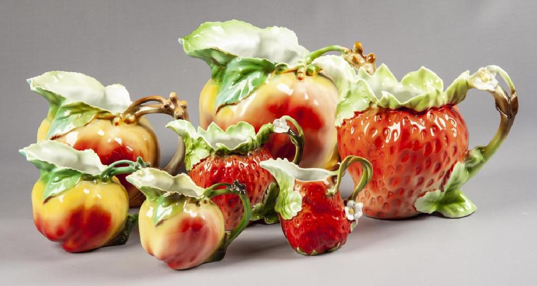 7 Pcs Royal Bayreuth Pitchers Apples & Strawberry (1 of 8)