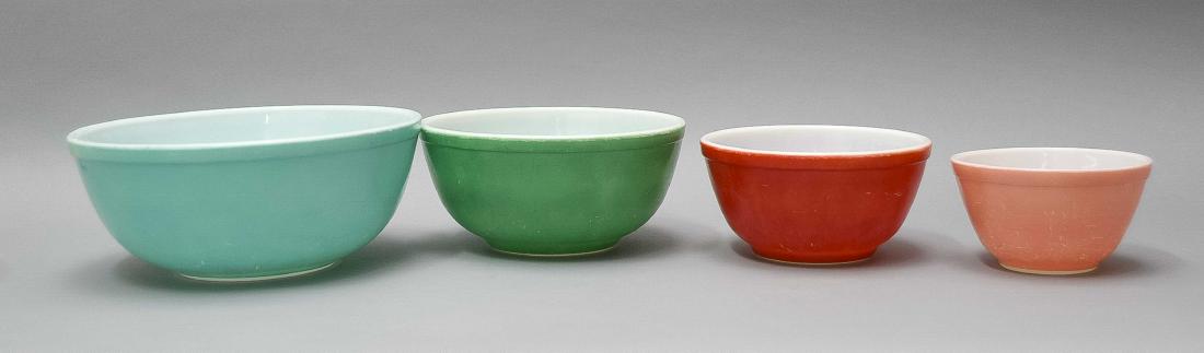 4 Nesting Pyrex Mixing Bowls (1 of 1)