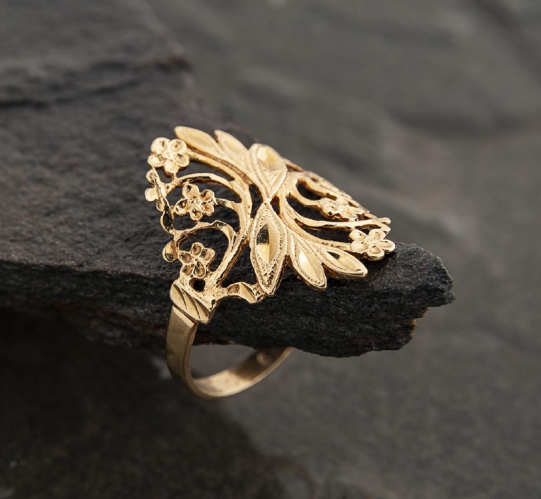 18K Flower & Leaf Ring (1 of 2)