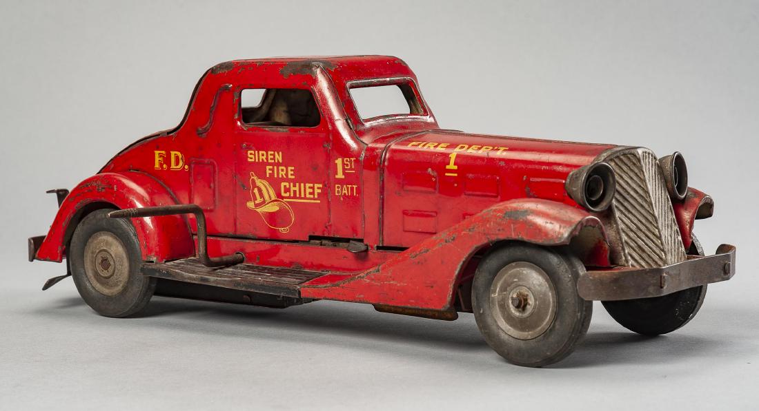 Marx Siren Fire Chief Clockwork Car (1 of 7)