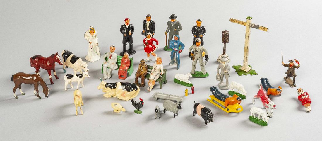 38 Toy Soldier Accessories Incl Johillco (1 of 2)