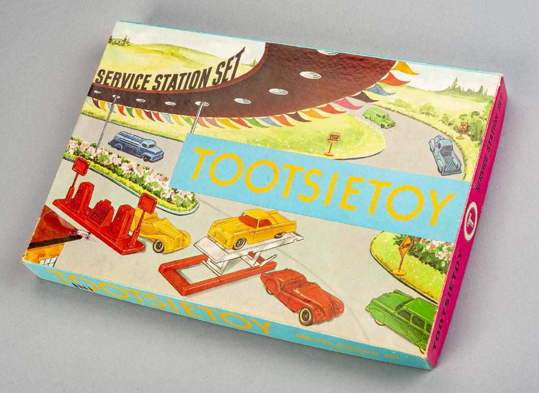 Tootsie Toy Service Station Set in OB