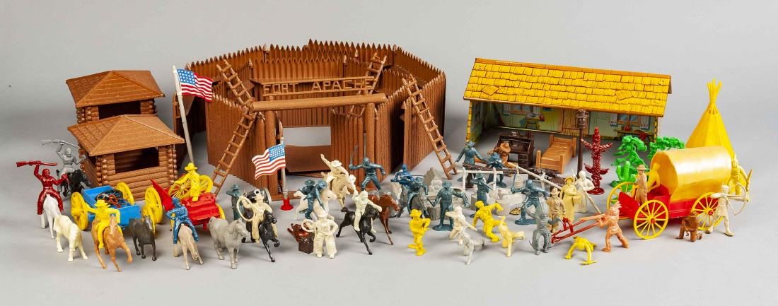 Rin Tin Tin Fort Apache Play Set in OB (1 of 7)