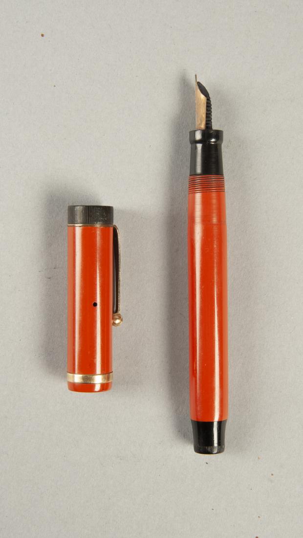 Parker Duofold Senior Lucky Curve Fountain Pen (1 of 6)