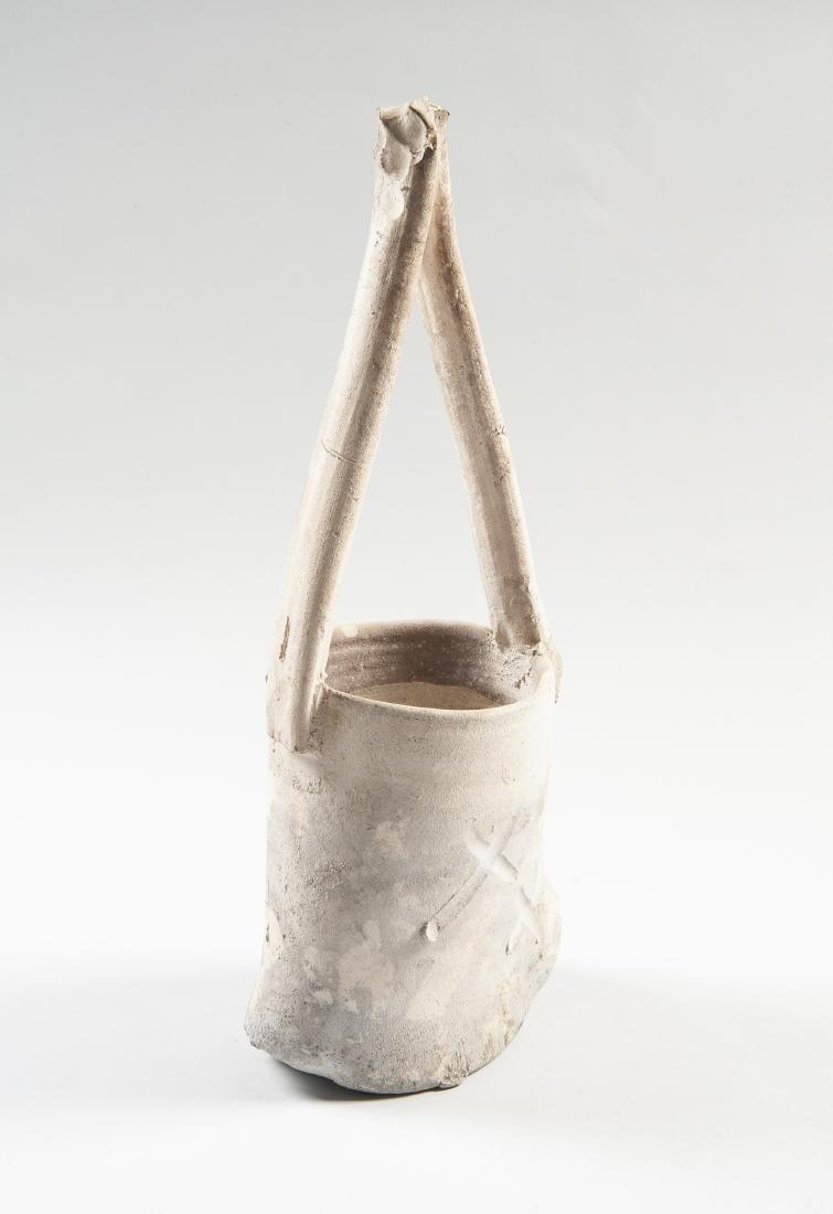Howard Yana Shapiro Raku Pottery: DESCRIPTION: Howard Yana Shapiro Raku pottery. Comes with flyer for 3rd Annual Clay Exhibition and Workshop with Howard Shapiro, a leader in the early development in Western style Raku. MEASUREMENTS: 