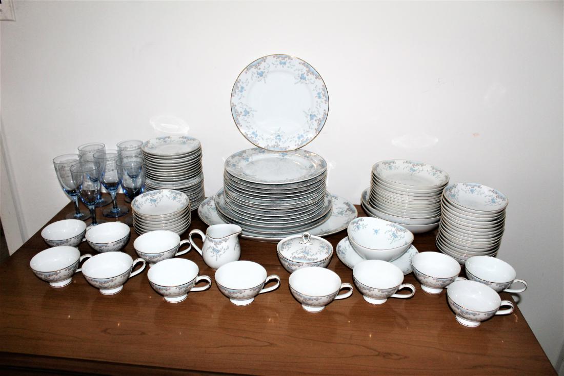 98 Pcs Seville Imperial China (1 of 2)