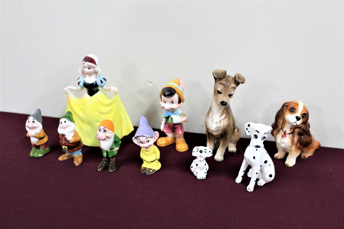 10 Vintage Disney Figurines (1 of 3)