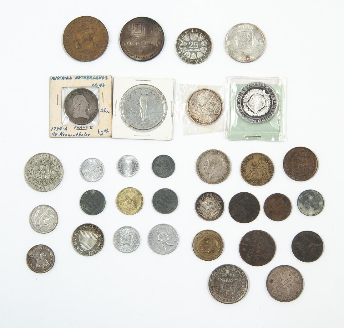 32 Pcs Coin Lot. (1 of 4)