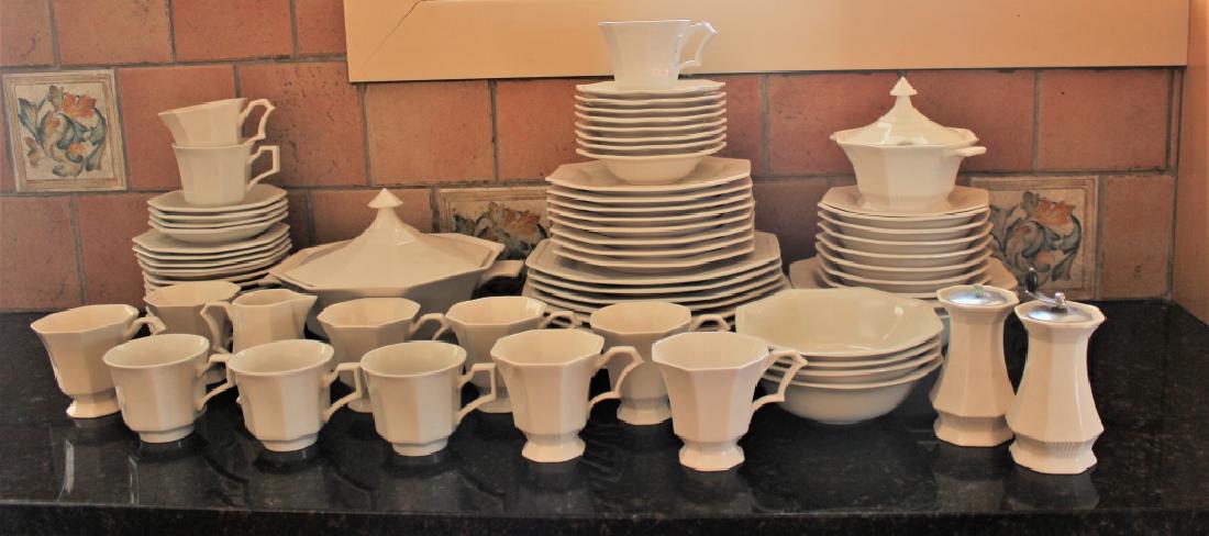 74 Pcs Classic Collectioin China+Johnson Bros (1 of 3)