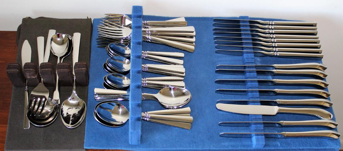 66 Pcs Oneida Stainless Flatware (1 of 2)