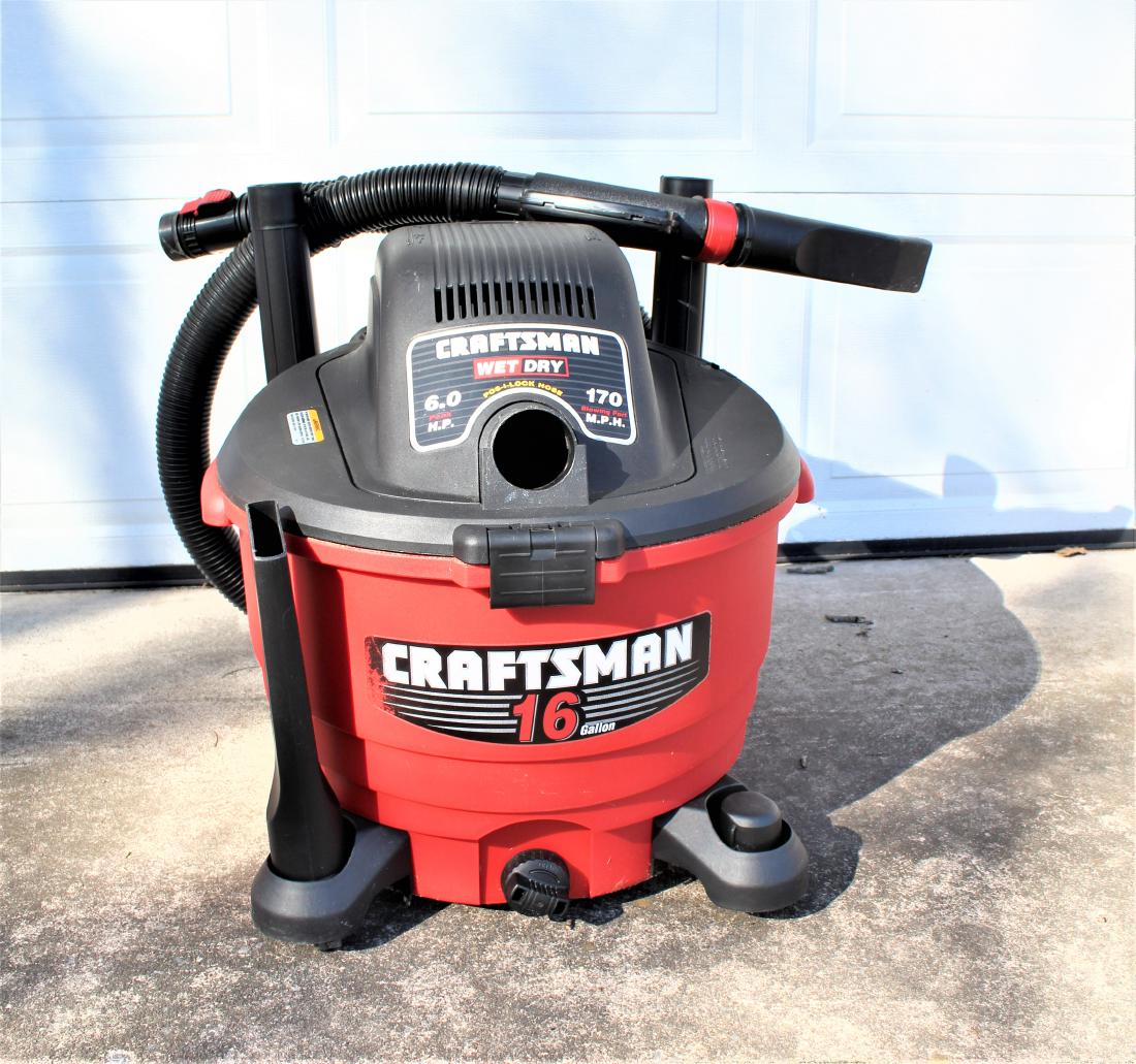 16 Gal. Craftsman Wet/Dry Vac (1 of 2)