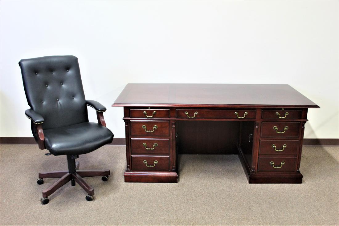 Executive Desk with Office Chair (1 of 5)