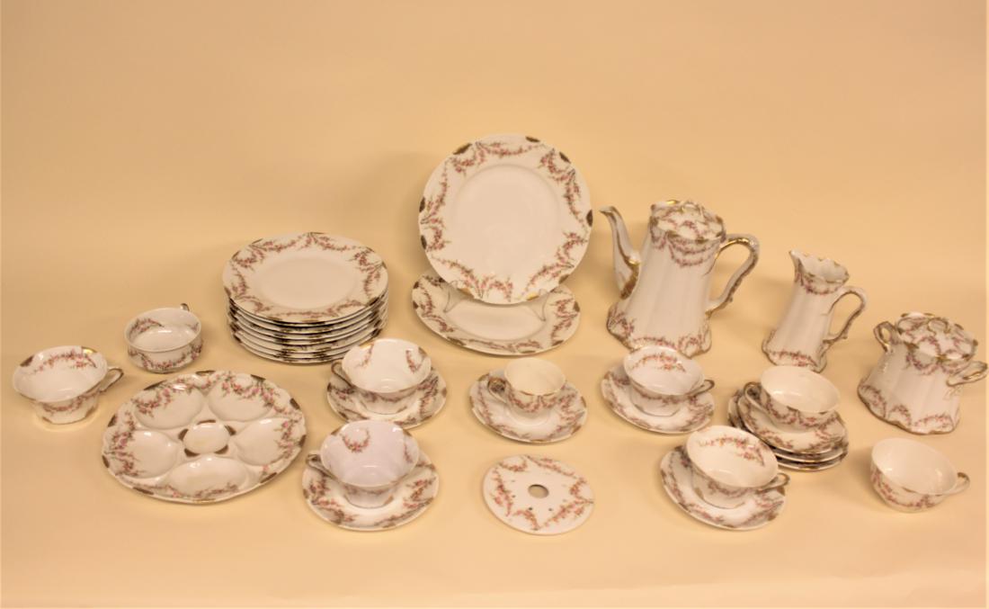 32 Pcs "Varenne" by Theodore Haviland Dinnerware (1 of 4)