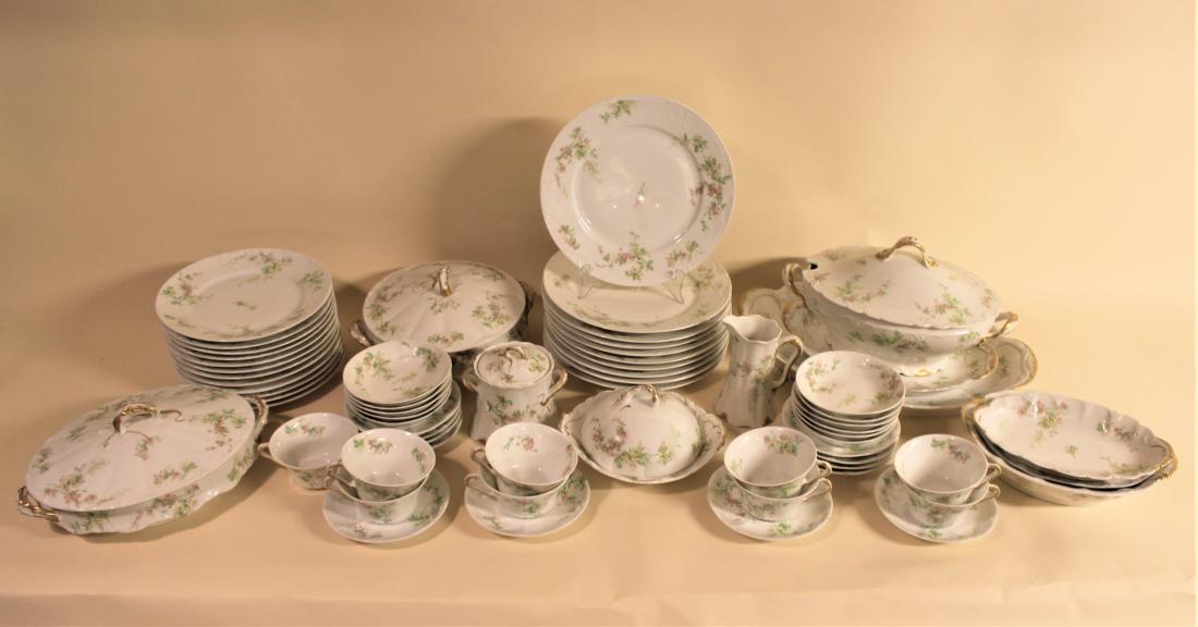 65 Pcs Haviland Limoges China (1 of 3)