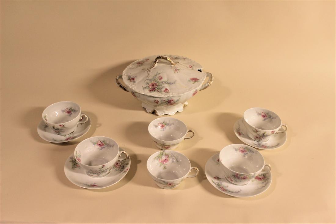 11 Pcs Theodore Haviland Limoges China: Includes tureen. MEASUREMENTS: Tureen: 11" long.