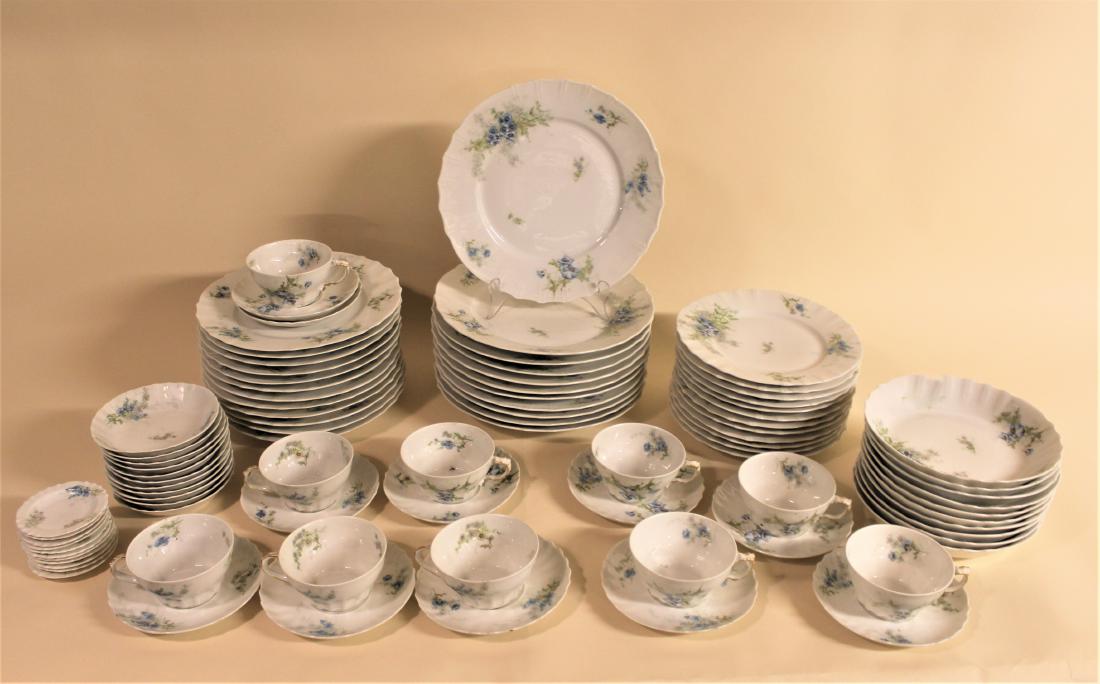 88 Pcs Haviland Limoges China (1 of 3)