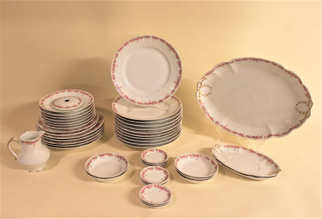 45 PCs Haviland Limoges France China (1 of 3)