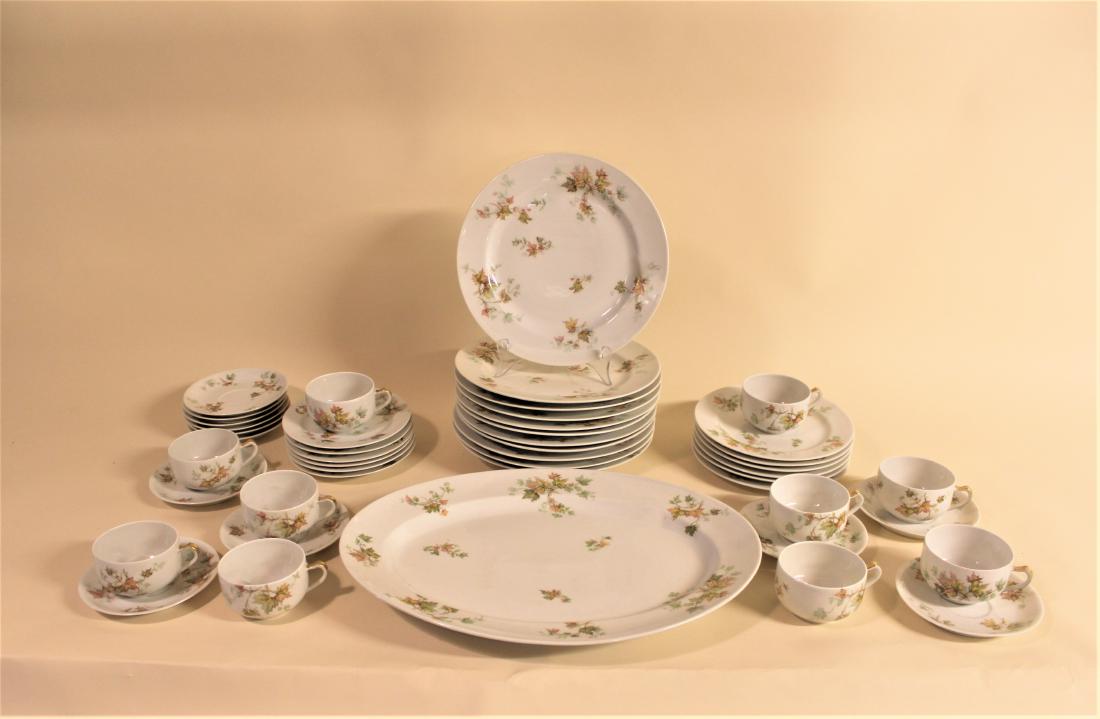 46 Pcs Haviland Limoges France Dinnerware (1 of 3)