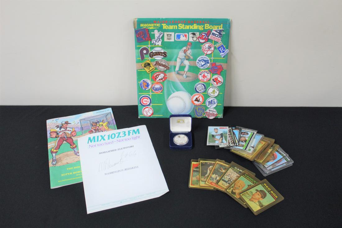 29 Pcs Baseball Memorabilia (1 of 5)