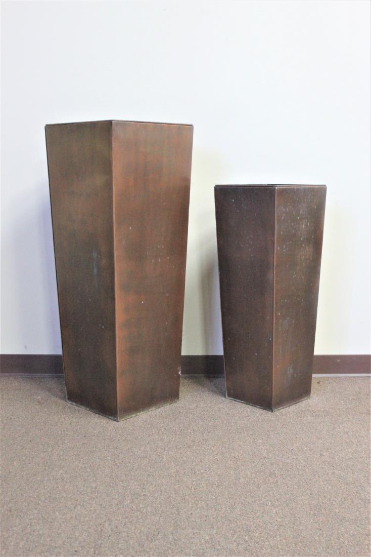 2 Copper Planters (1 of 2)