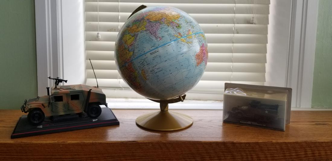 3 Office Decor Items (1 of 2)