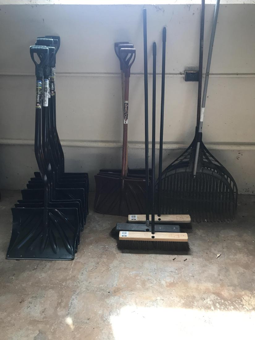 18 shovels rakes and brooms (1 of 1)