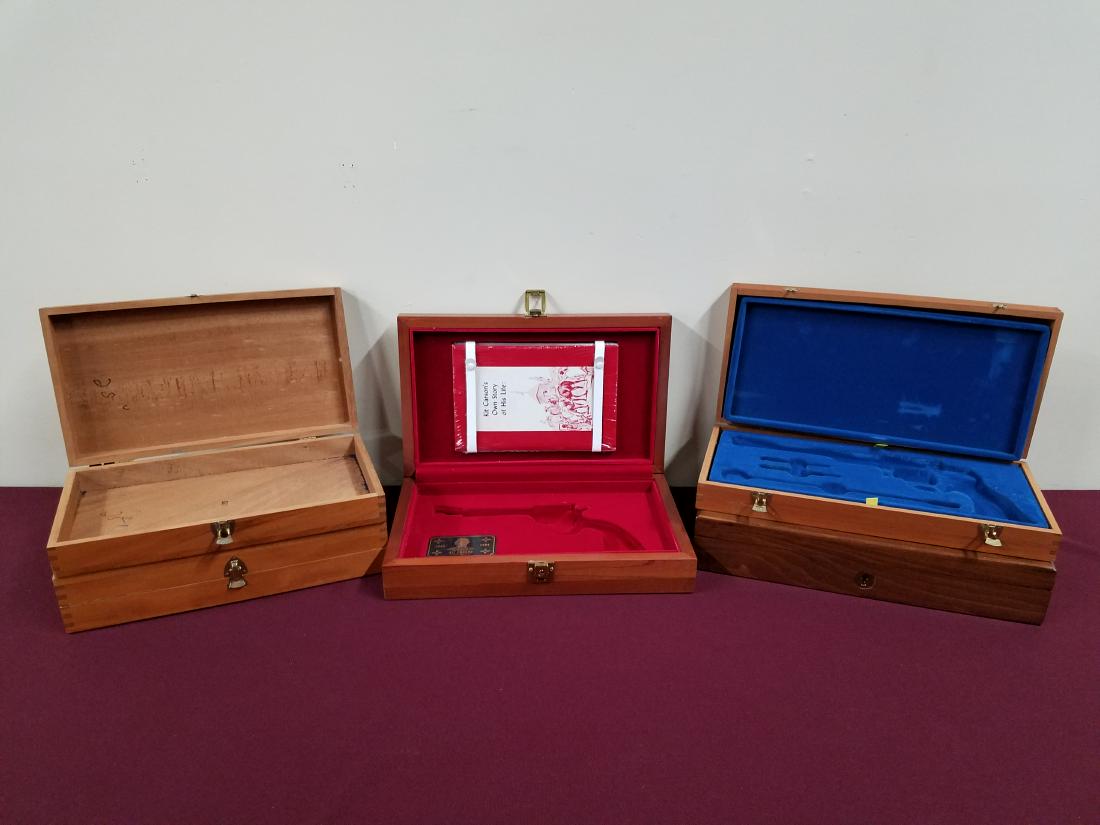 5 Gun Display Boxes: Includes Kit Carson Commemorative 1809-1984.