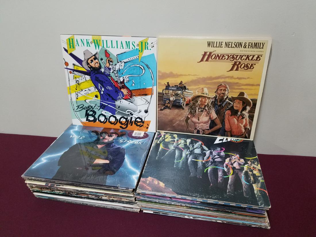 50 Cou try Records incl Willie Nelson: Also includes Hank Williams Jr. and Charlie Rich.